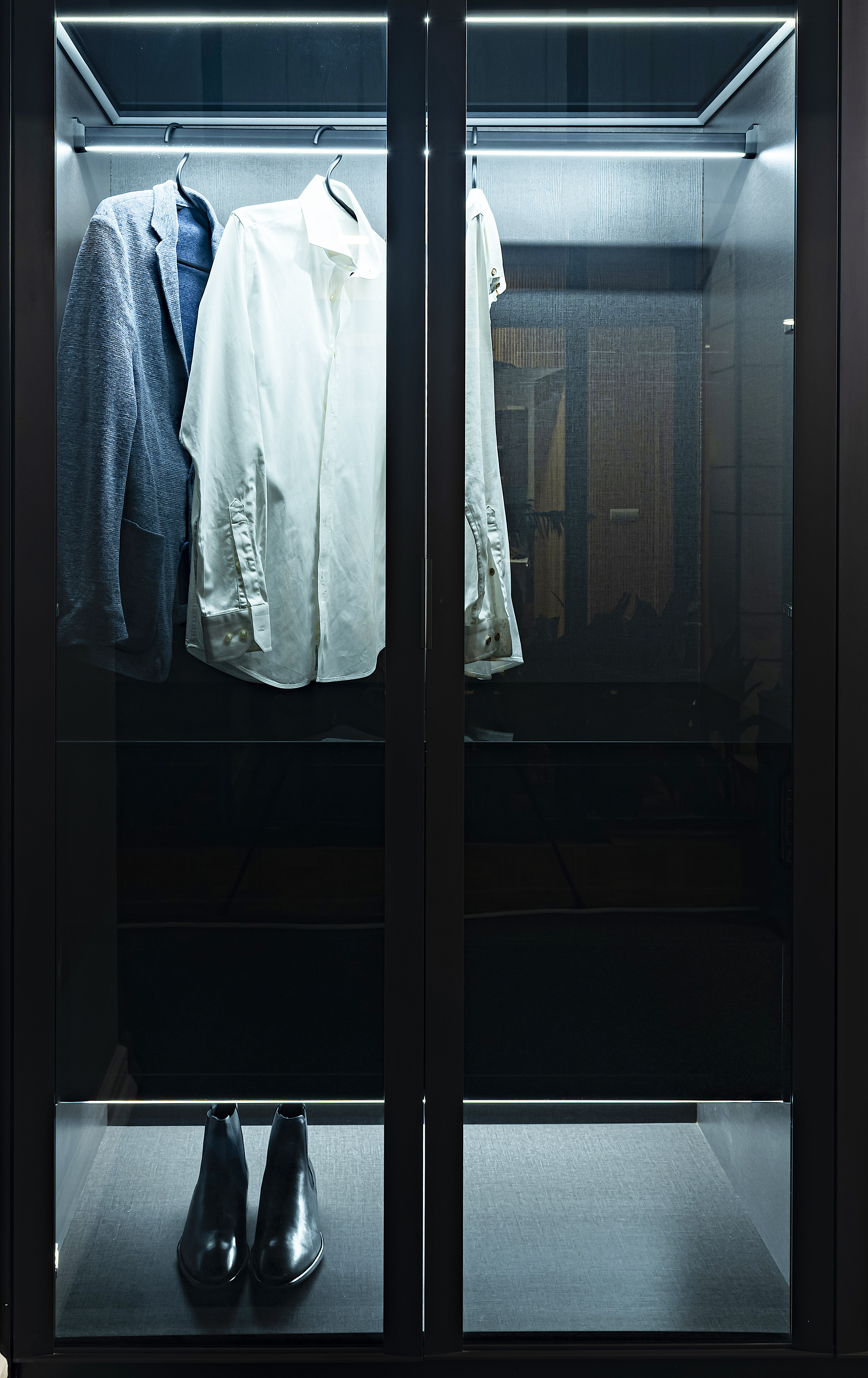  Wardrobes