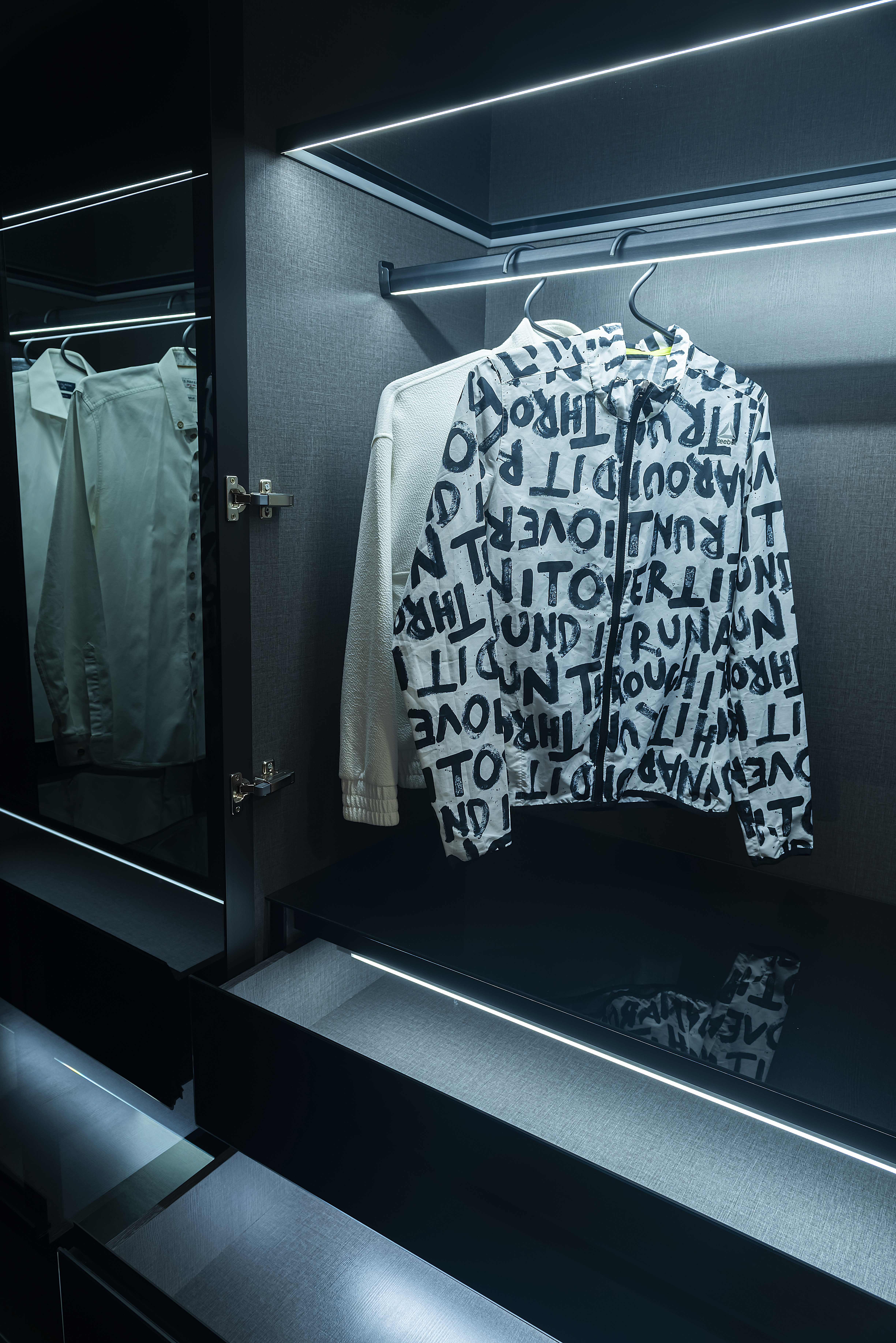  Wardrobes